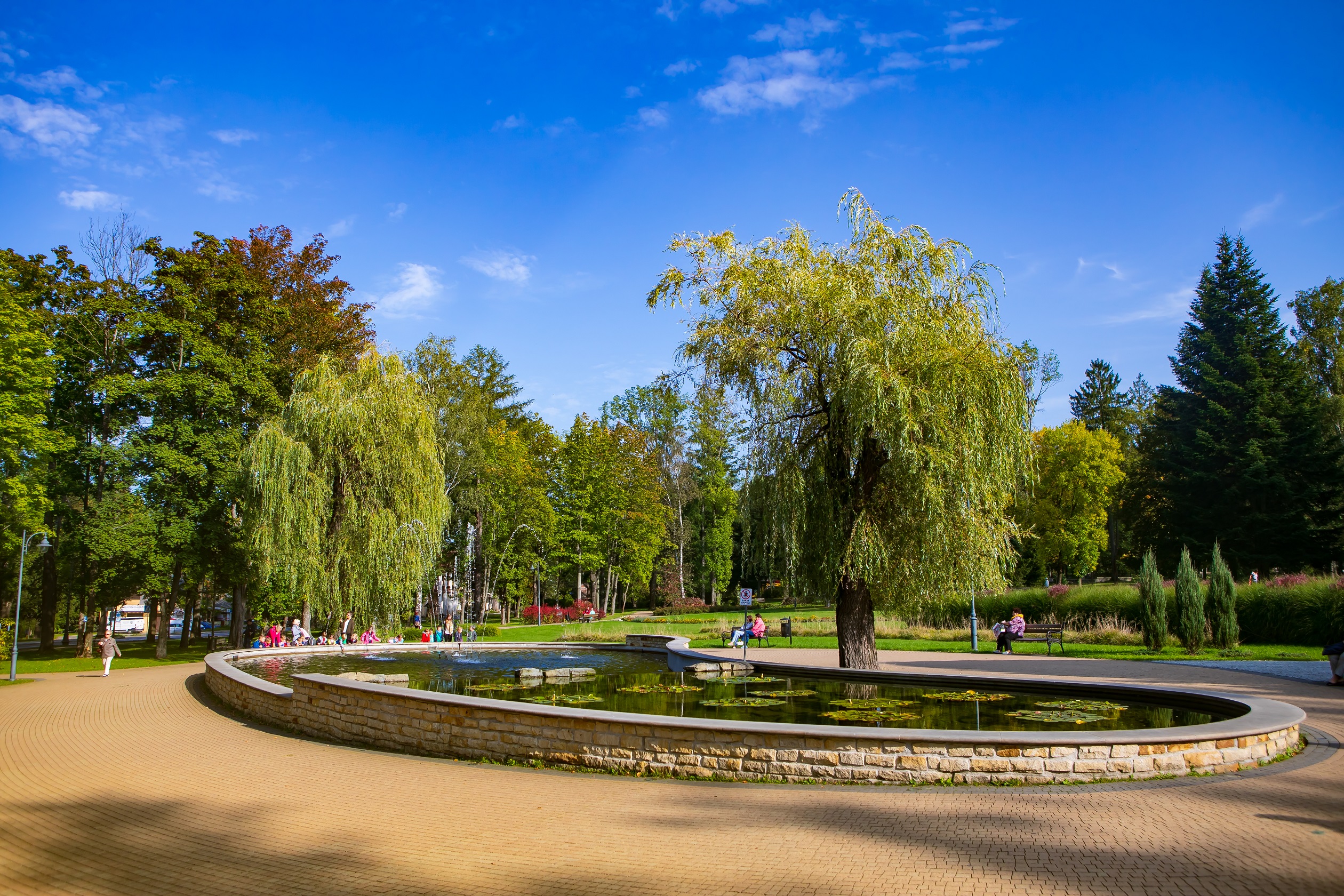  Fontanna nerka - park_0.jpg 