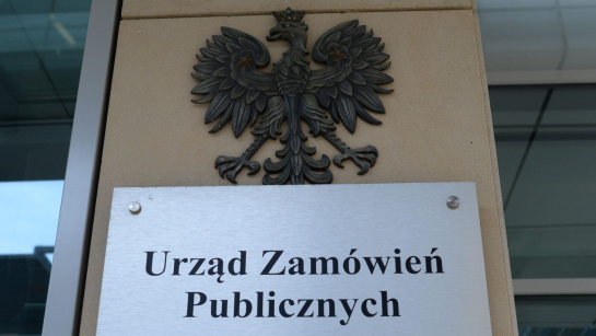 W 2024 roku UZP planuje kontynuację przeglądu Pzp po trzech latach obowiązywania ustawy;  fot. PAP/Jacek Turczyk