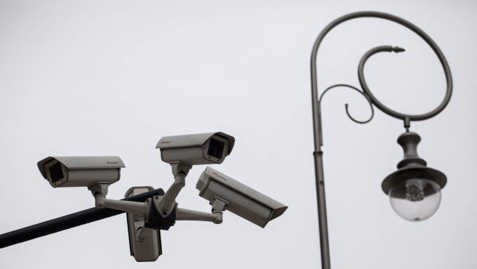 Według NIK decyzje dotyczące lokalizacji kamer miejskiego monitoringu w skontrolowanych samorządach często miały charakter intuicyjny;  fot. PAP/Michał Walczak
