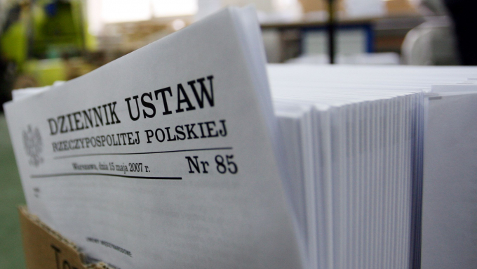 Zdjęcie ilustracyjne: Ukazał się jednolity tekst ustawy o samorządzie powiatowym, fot. PAP/Radek Pietruszka