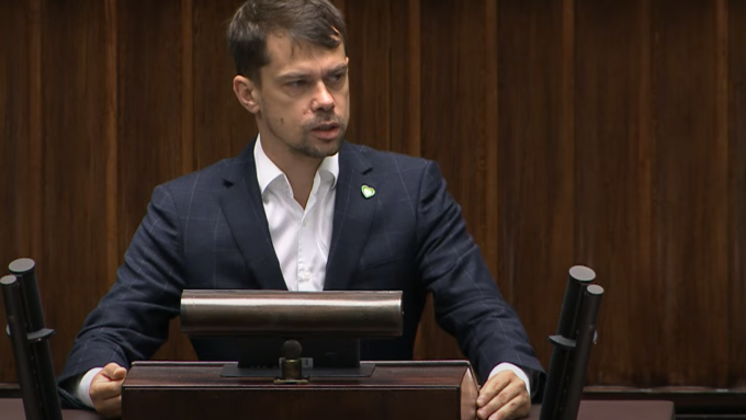 Wiceminister rolnictwa i rozwoju wsi Michał Kołodziejczak, screen z posiedzenia Sejmu  w dniu 12.07.2024 r.