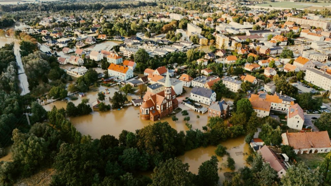 Powódź w Lewinie Brzeskim, fot. PAP/Michał Meissner