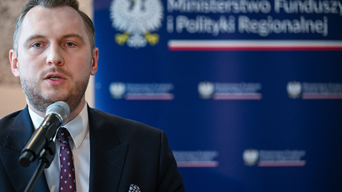 Wiceminister funduszy i polityki regionalnej Konrad Wojnarowski; fot. PAP/Darek Delmanowicz