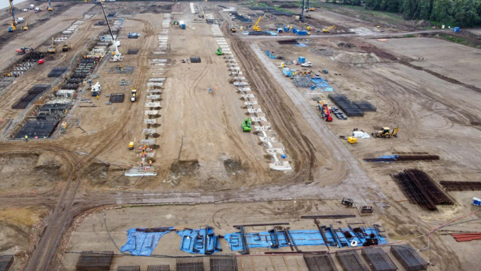 W trakcie sporządzania ZPI gmina negocjuje z inwestorem treść umowy urbanistycznej. Zdjęcie ilustracyjne; fot. PAP/Marcin Bielecki