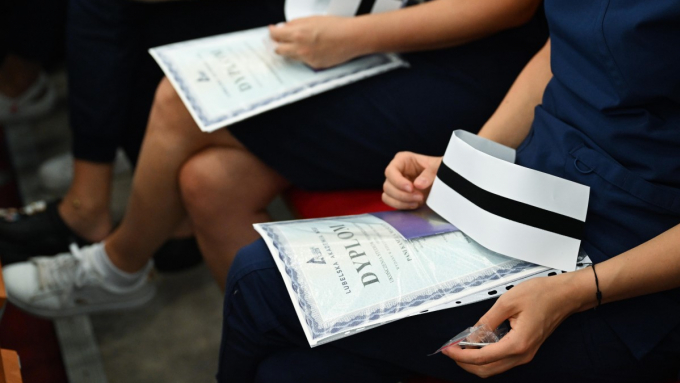 Pielęgniarki w sądach domagają się uznania ich wykształcenia i kwalifikacji przy określaniu wysokości minimalnej pensji zasadniczej; fot. PAP/Wojtek Jargiło