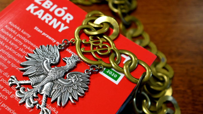 Ogółem w śledztwie podejrzanych jest 47 osób, które łącznie mogły wyłudzić 140 mln zł; fot. PAP/Darek Delmanowicz