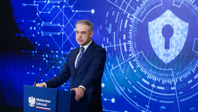 Wicepremier i minister cyfryzacji Krzysztof Gawkowski; fot. PAP/Tomasz Gzell