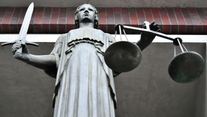 Sąd wymierzył Mariuszowi K. karę roku pozbawienia wolności w zawieszeniu na dwa lata, grzywnę w wysokości 12 tys. zł oraz 10-letni zakaz pełnienia stanowisk; fot. PAP/Maciej Kulczyński