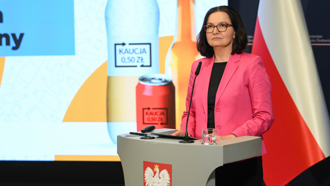 Wiceministra klimatu i środowiska Anita Sowińska; fot. PAP/Radek Pietruszka