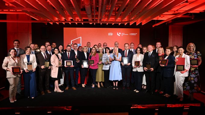 Uroczysta gala rozdania nagród w konkursie Innowacyjny Samorząd 2026; fot. PAP/Stach Leszczyński