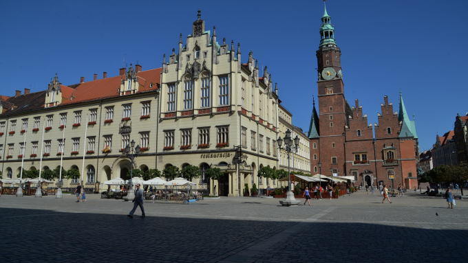 Rynek we Wrocławiu; fot. PAP/Ireneusz Sobieszczuk