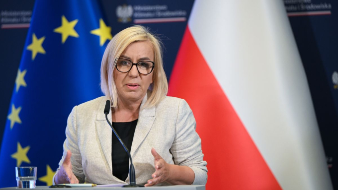 Ministra klimatu i środowiska Paulina Hennig-Kloska; fot. PAP/Marcin Obara